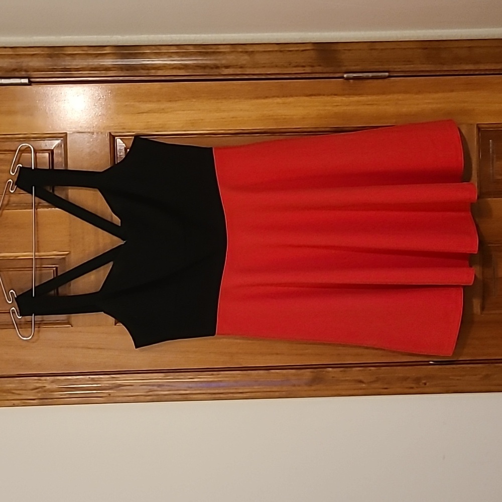 NWOT CeCe Hot pink/red and black fit and flare cross cross dress